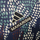 Camisa Arsenal Pré Jogo Maharishi 23/24 - Adidas Torcedor Masculina - Lançamento