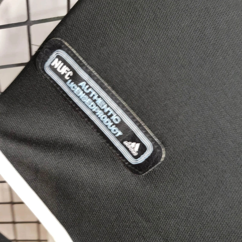 Camisa Newcastle Away 01/02  - Versão Retro
