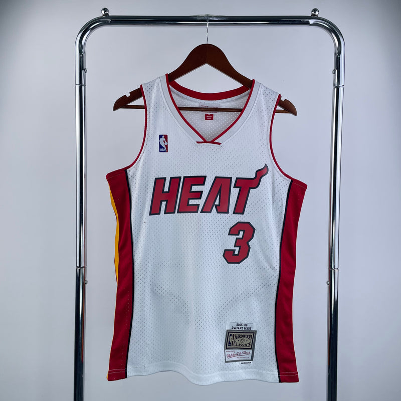 Regata NBA Miami Heat 05/06 - Wade 5 White Hardwood - Mitchell & Ness