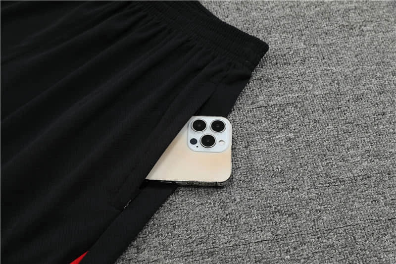 Conjunto de Treino Portugal 24/25 - Preto - Lançamento