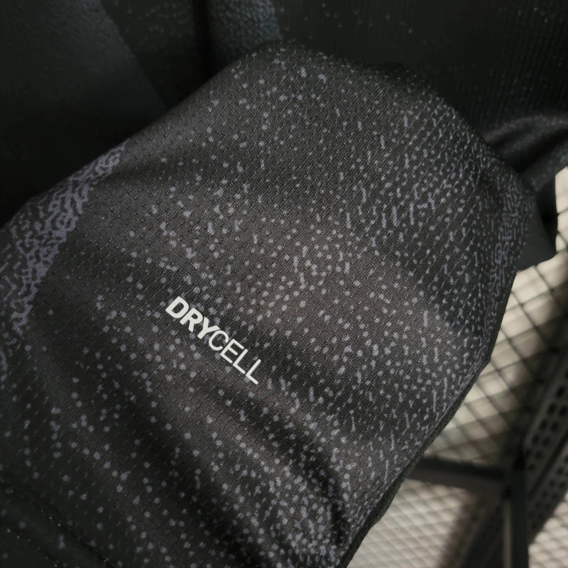 Camisa Borussia Dortmund Treino 23/24 - Puma Torcedor