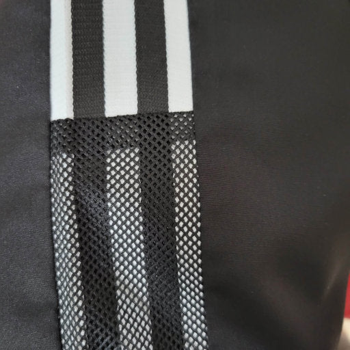 Jaqueta Corta Vento Flamengo 22/23 - Lançamento - Preto e Branco