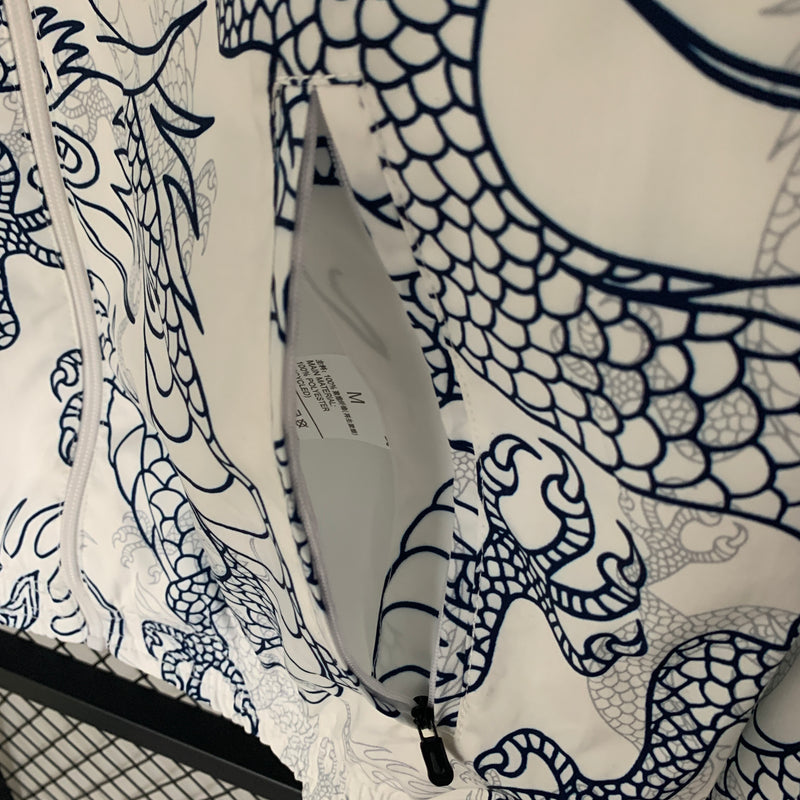 Jaqueta Corta Vento Reversível Real Madrid Dragão 23/24 - Branca