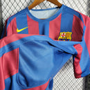 Camisa Barcelona Titular 05/06 - Retro